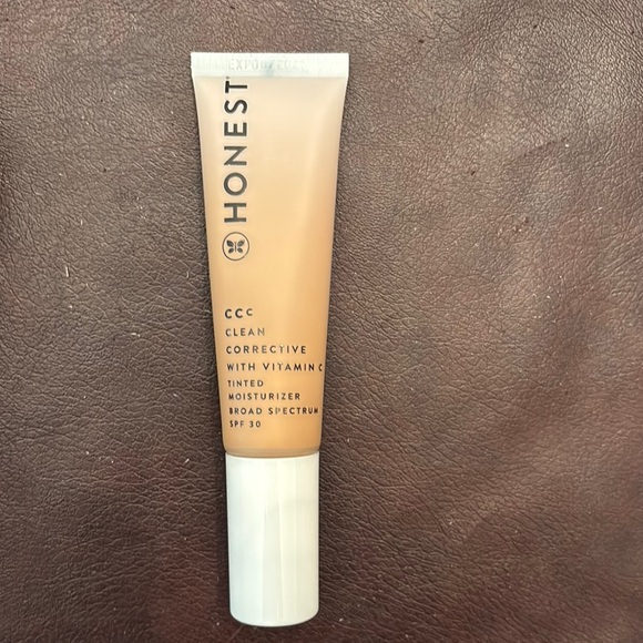 Honest CCC clean corrective tinted moisturizer in dune - Picture 1 of 5